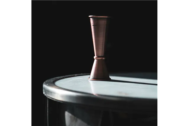 Miarka barmańska Bell z prostą krawędzią, antyczna miedź, BarFly, 25/50ml BarFly M37098ACP