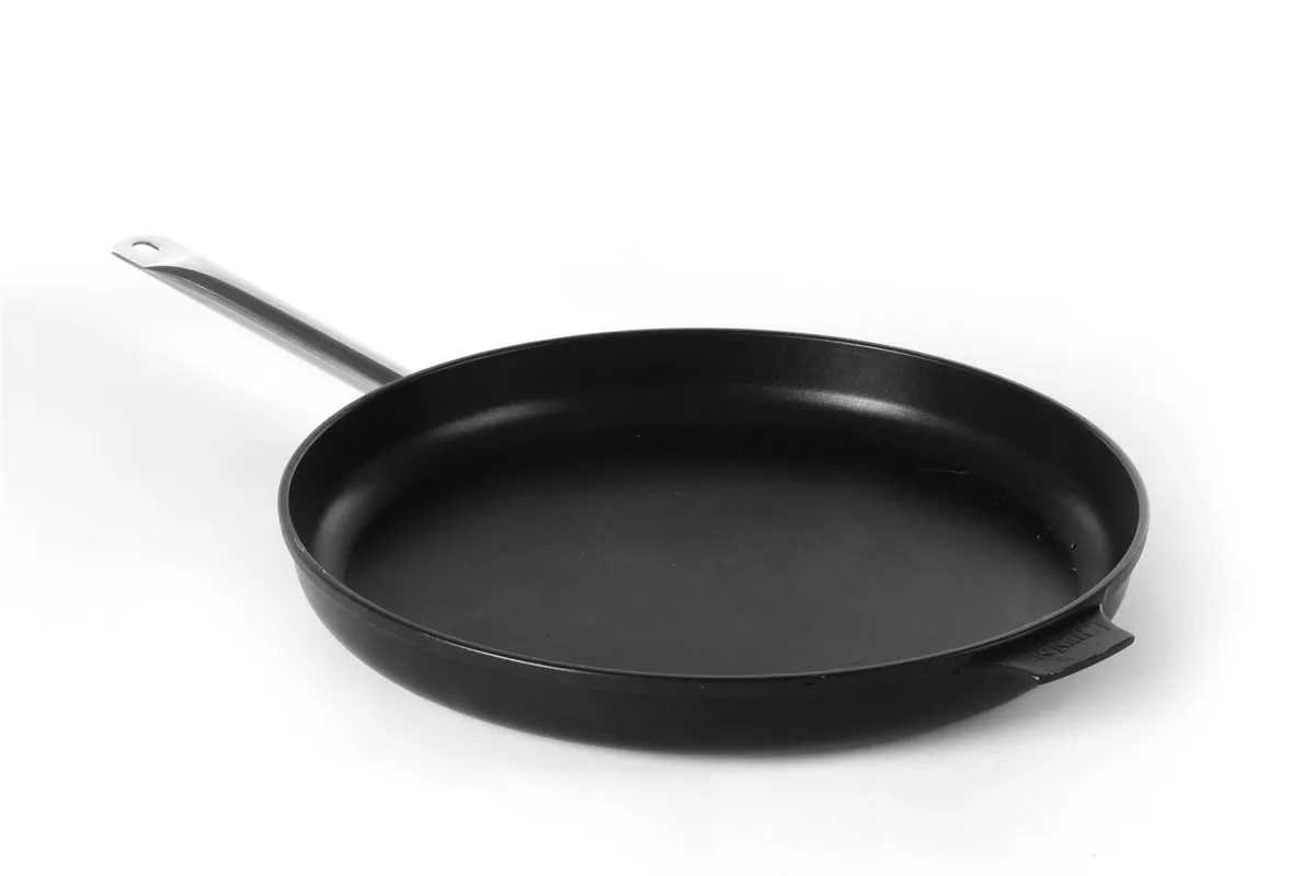Patelnia Titanium Professional, ⌀400x55mm Hendi 629390