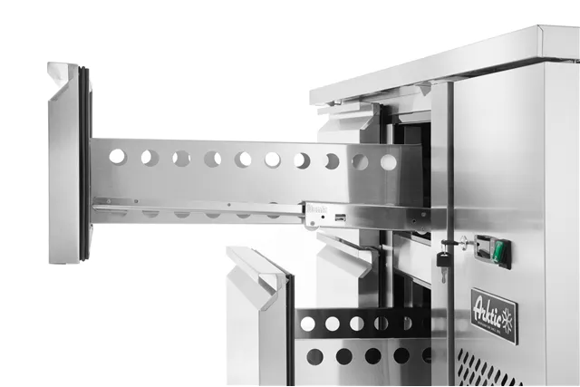 Stół chłodniczy z 4 szufladami i agregatem bocznym, Profi Line, 230V/250W, 1360x700x858mm Arktic 233764