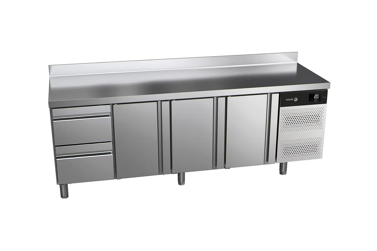 Stół chłodniczy ADVANCE z 3 drzwiami i 2 szufladami 549L 2242x700x850mm Fagor ACP-4G HDDD