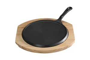 Patelnia żeliwna z podstawą drewnianą, rant niski, Ø 255 mm Stalgast 049018