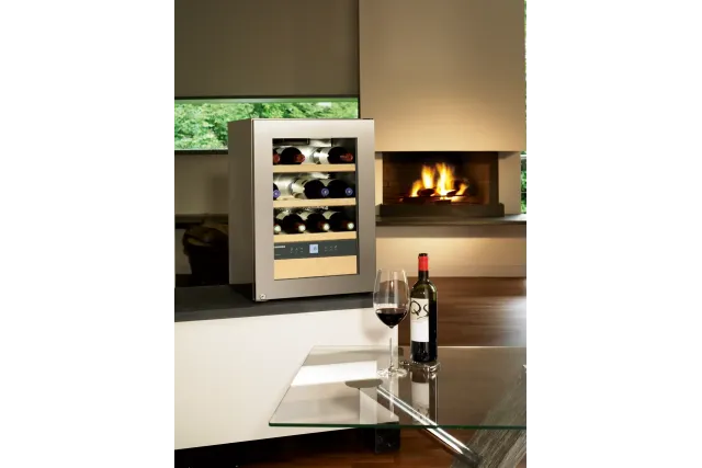 Szafa do przechowywania wina 56 l 61,2x42,5x47,8 cm Liebherr WKes653